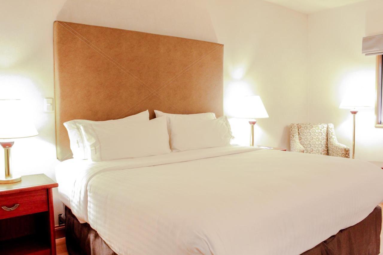 Holiday Inn Express Chihuahua By Ihg Ngoại thất bức ảnh