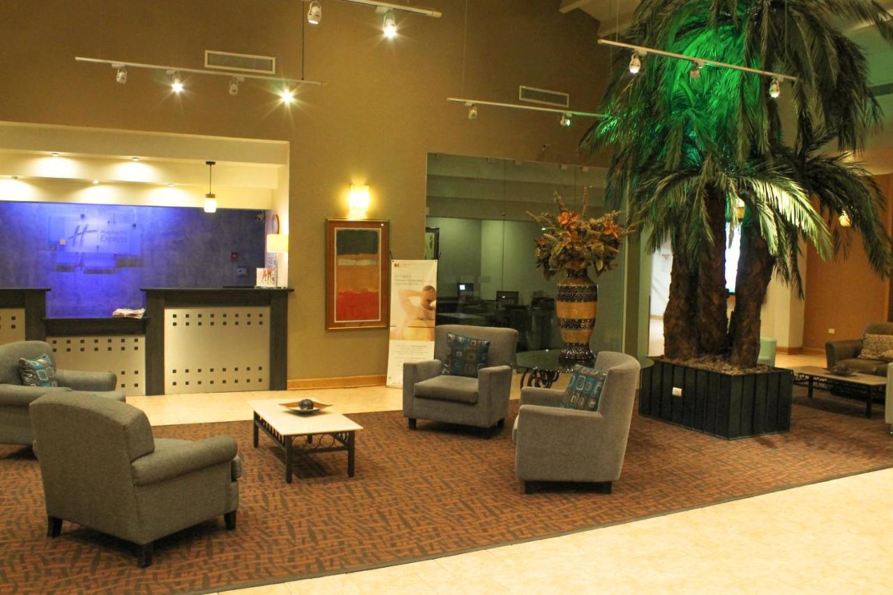 Holiday Inn Express Chihuahua By Ihg Ngoại thất bức ảnh