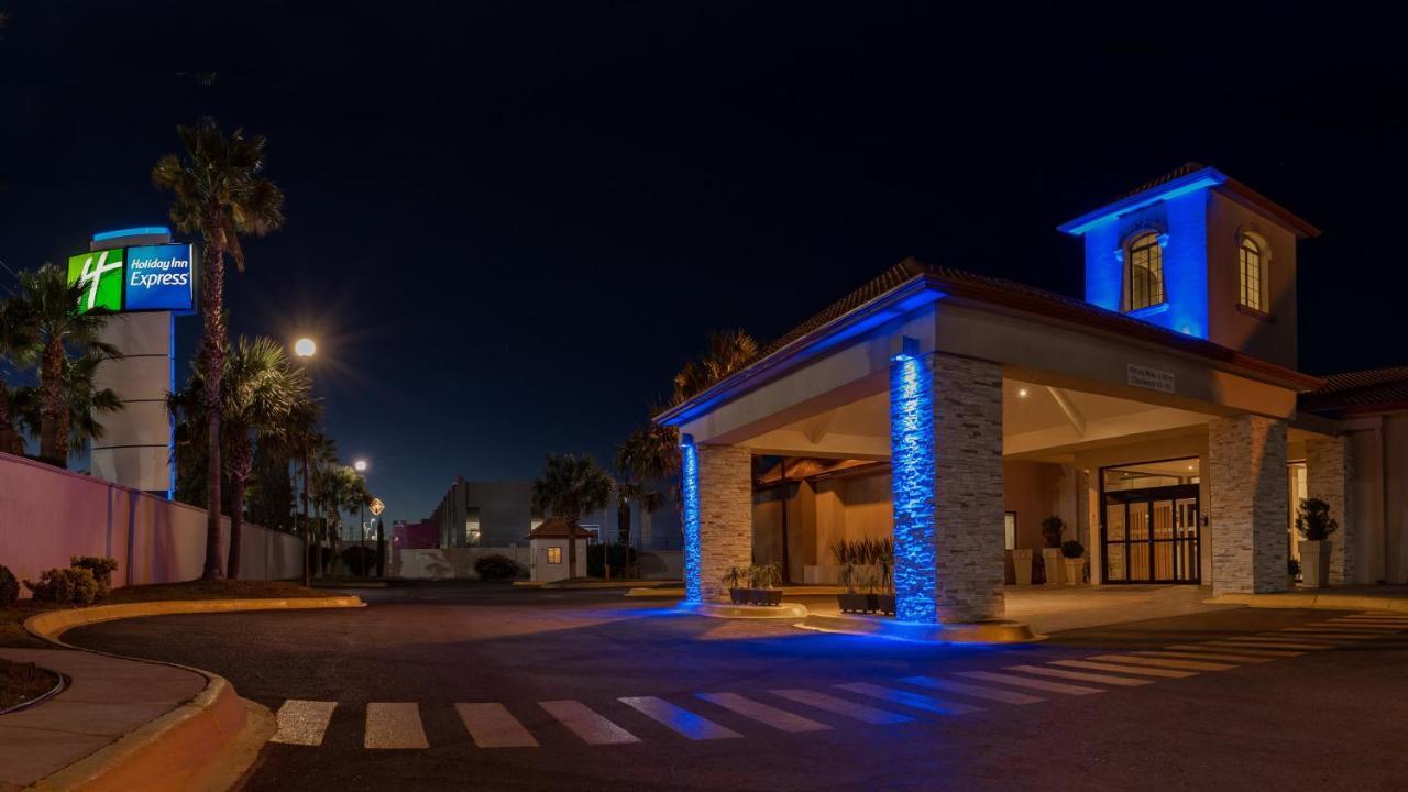 Holiday Inn Express Chihuahua By Ihg Ngoại thất bức ảnh
