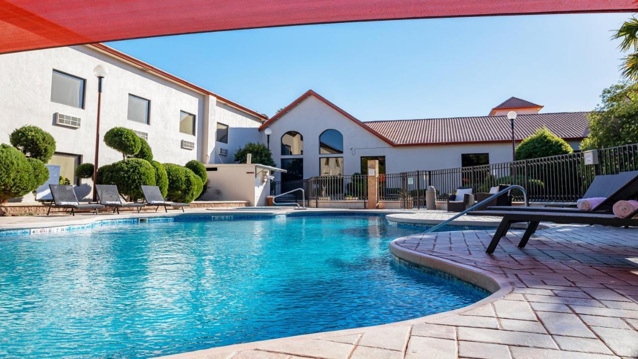 Holiday Inn Express Chihuahua By Ihg Ngoại thất bức ảnh