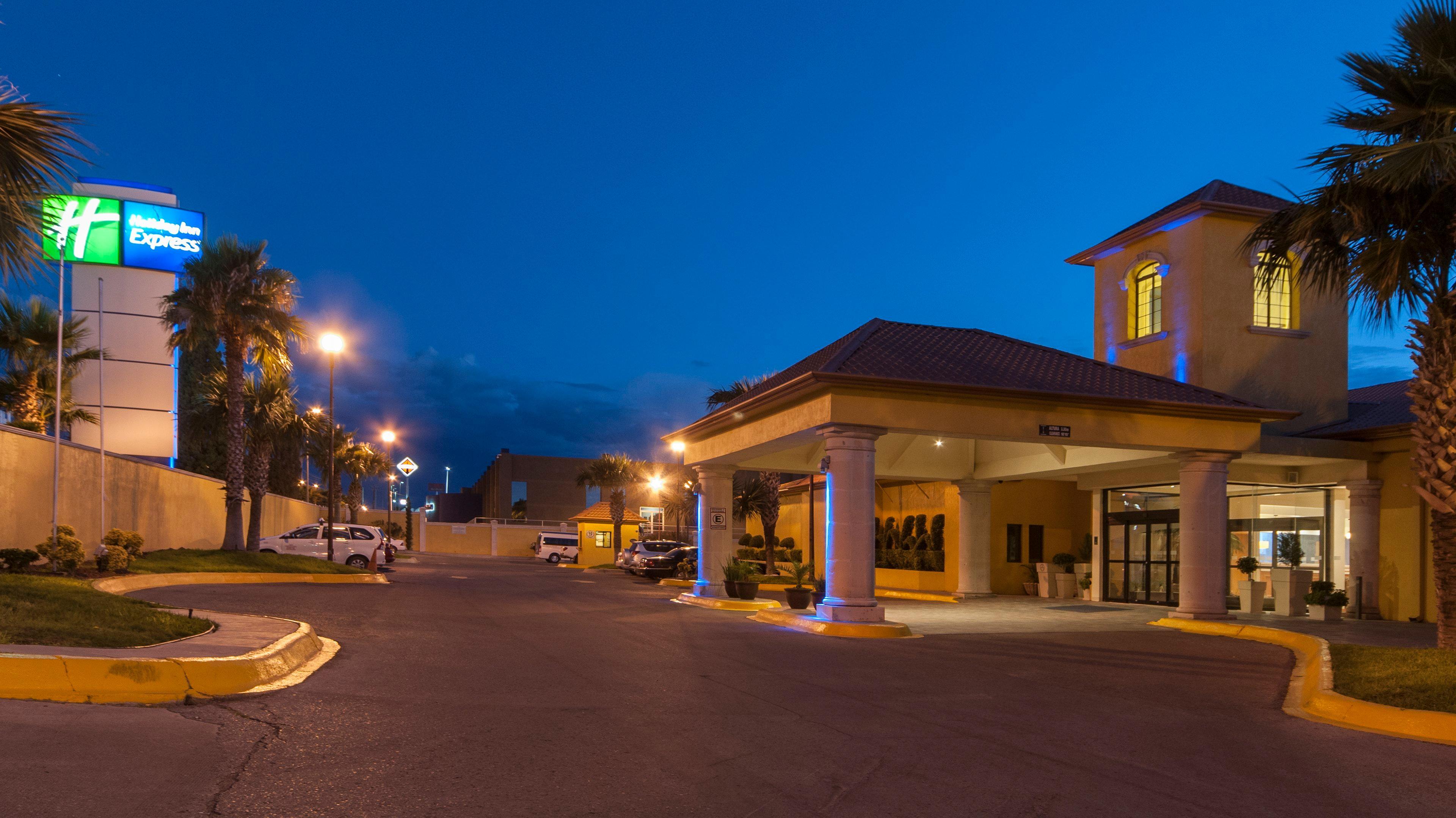 Holiday Inn Express Chihuahua By Ihg Ngoại thất bức ảnh